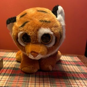 medium sized tiger beany boo